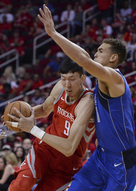 开云-爱游戏-摩纳哥训练开放日，赛前官宣签约引欢呼，欧联在即，身体对抗强度拉满(中国摩纳哥建交30周年)