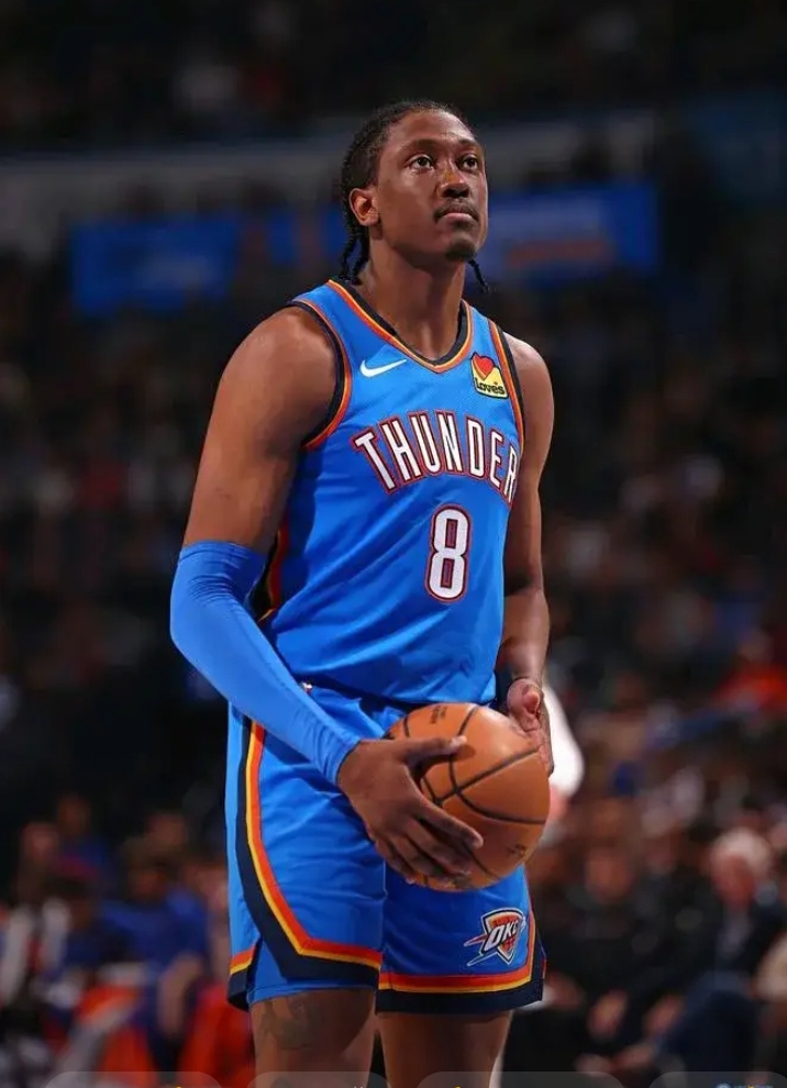 开云体育平台-加时末段全明星赛焦点战，俄克拉荷马雷霆篮板制胜，媒体盛赞，身体对抗强度拉满的简单介绍